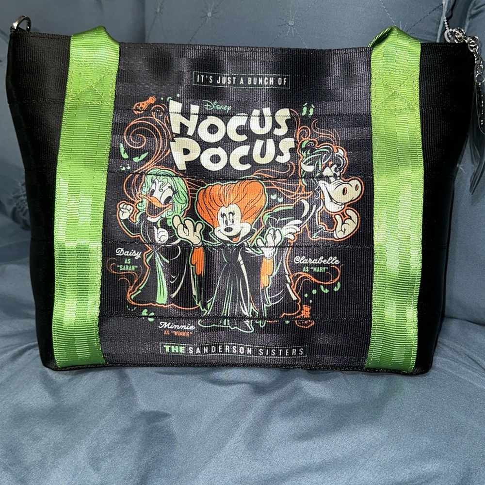 2024 NWT DISNEY PARKS HARVEY’S HOCUS POCUS SANDERSON PURSE